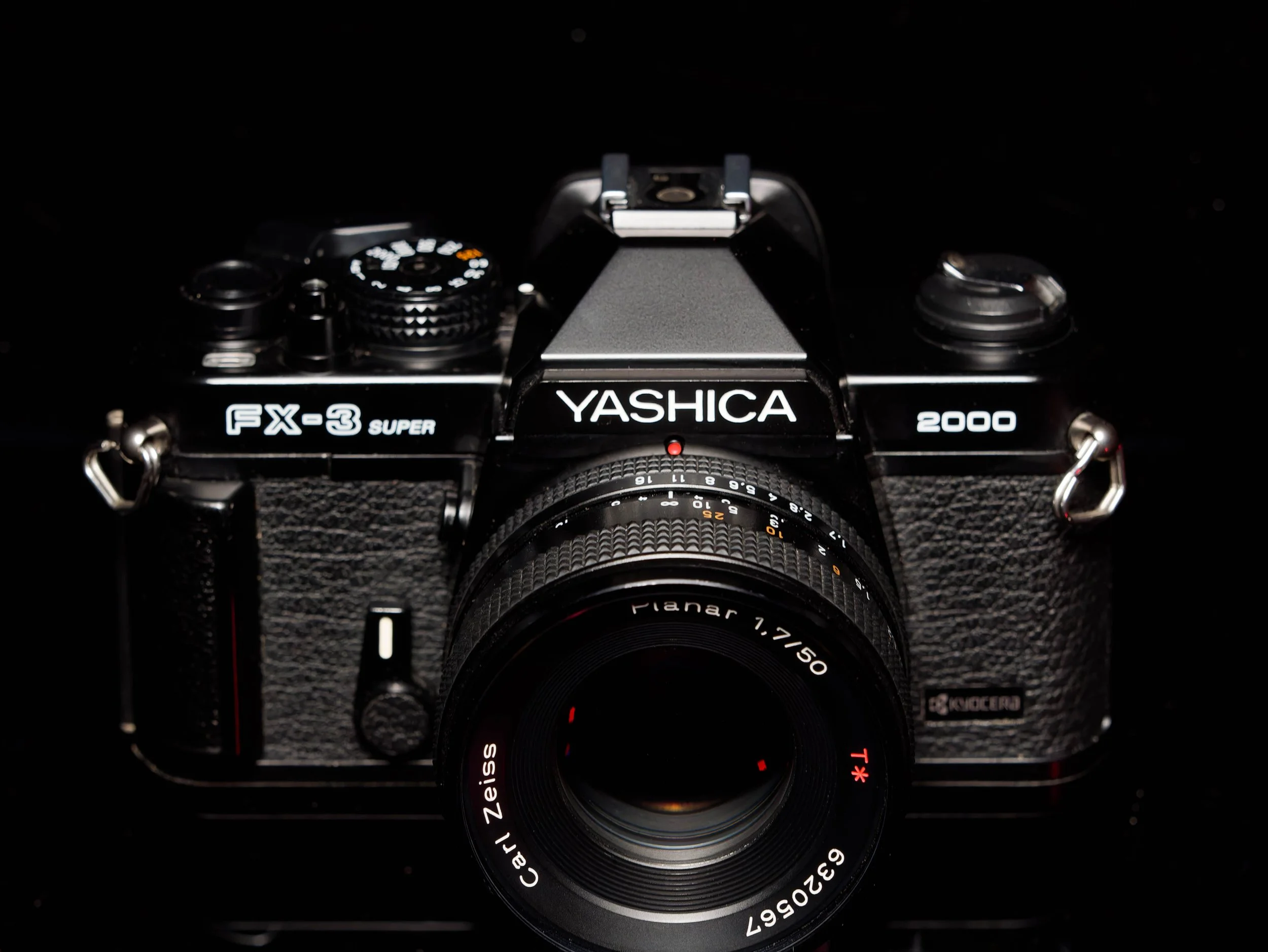 yashica FX-3 super 2000 y/c マウント Yashica FX-3 Super 2000 – of the need of a hair dryer in a